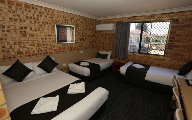 Clermont Country Motor Inn – Guest Rooms – Clermont