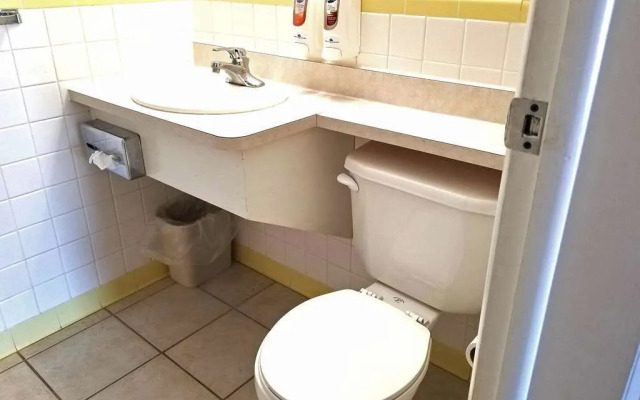 Americas Best Value Inn Belleville