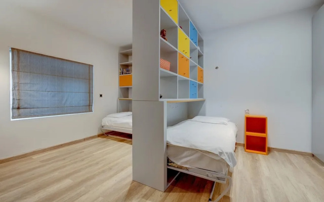 Superb Seafront Family Apartment