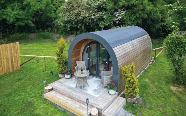 Woody - 1 Bedroom Pod - Cold Inn