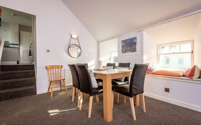 Central St Andrews Loft Apartment