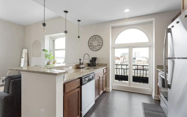 Divine Lorraine Apartment Hotel