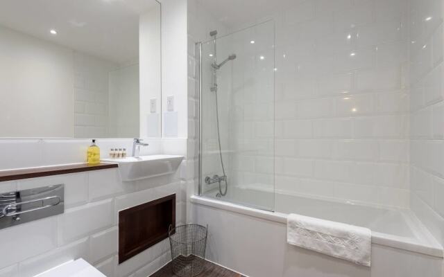 Gorgeous New 1 Bed With Private Balcony, Brixton