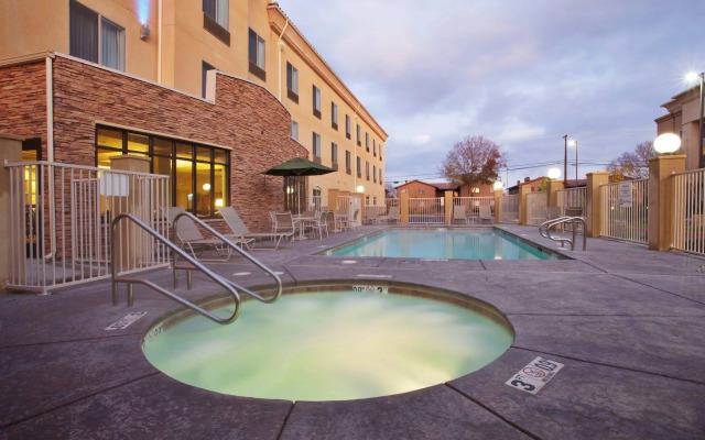 Holiday Inn Express Hotel & Suites Merced by IHG