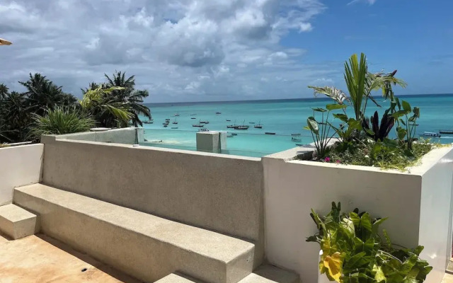 Aluna Beach Apartments