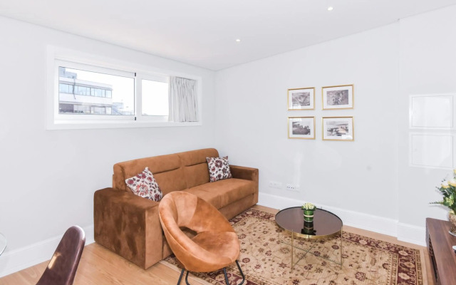 Fontinha Square Apartments by Porto City Hosts