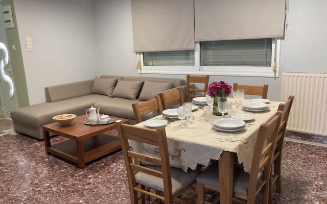 Yanni's Urban Residence