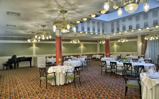 Hotel Savoy