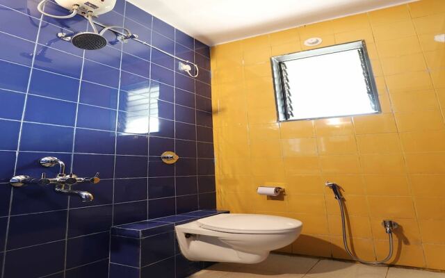 OYO 10680 Hotel Royal Inn