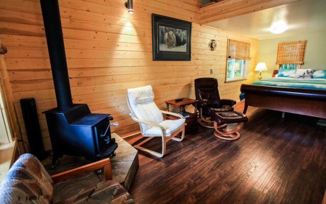 Bella Coola Grizzly Tours Cabins