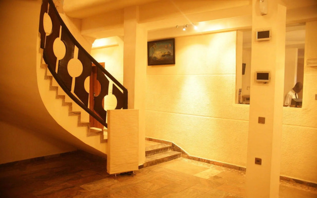 Kindea Hotel