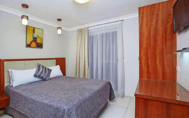 Comfort Inn & Suites Burwood