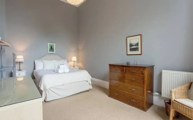 JOIVY Doune Terrace Apartment: Edinburgh New Town Prime Location