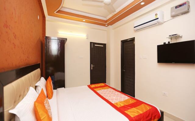 OYO Flagship 6163 Hotel City Palace