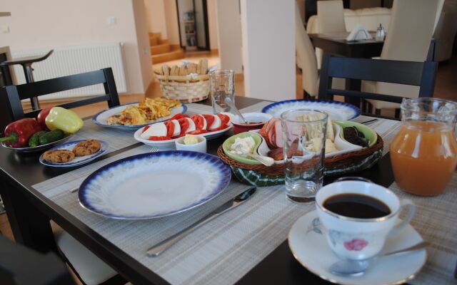 Flora Luxury House