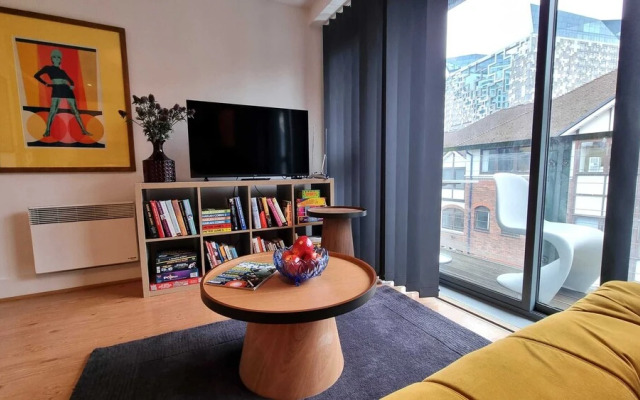 Sleek 1 Bed Apartment - Birmingham