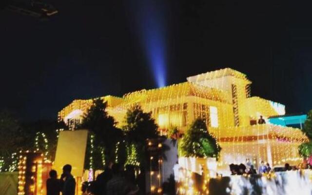 5BR entire house 1200 sqyd