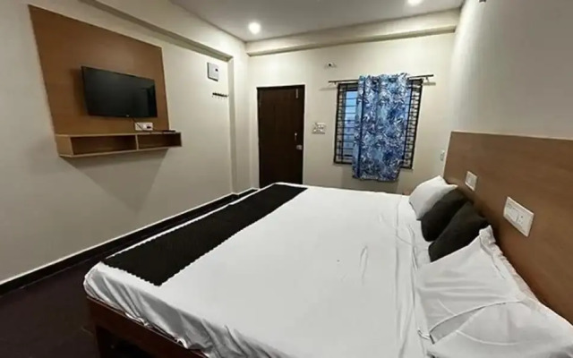 Fabhotel Svr Grand