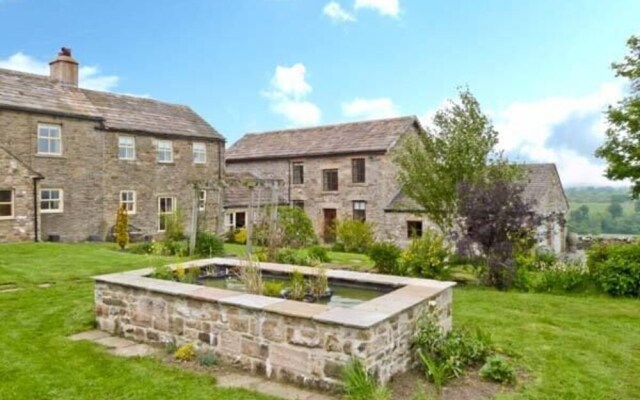 Howlugill Barn