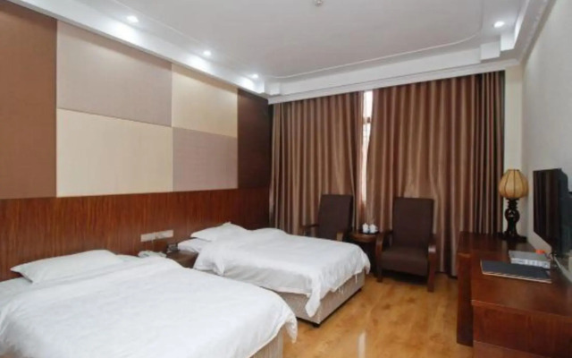 Sanhe International Hotel