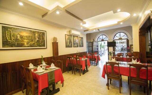 Reaksmey Chanreas Hotel