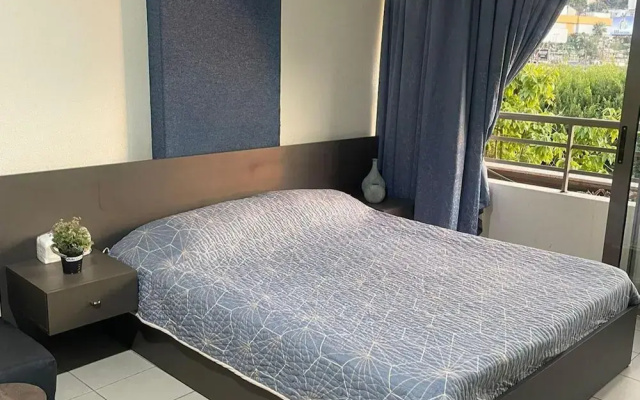 Loft in Siwar,2 min From Hotel Le Royal,incl Motor