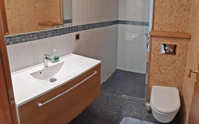 "Winter" Apartment