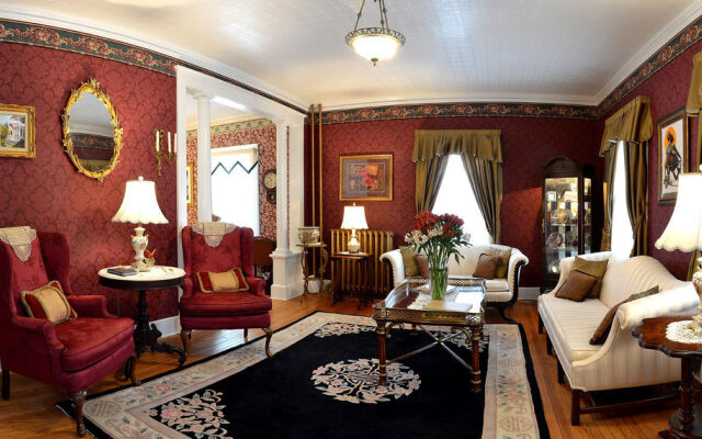 Seasons on Main Bed and Breakfast