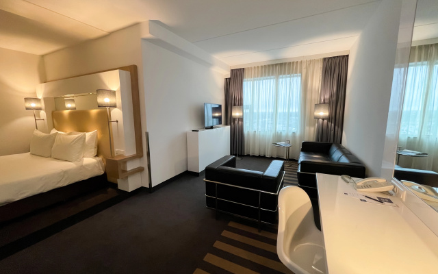 Westcord WTC Hotel Leeuwarden - Image 7