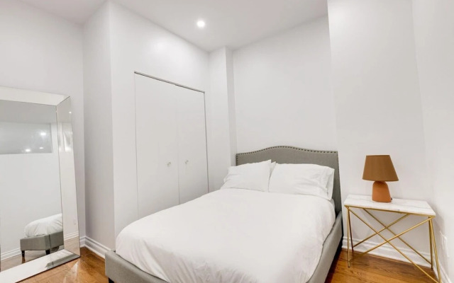 M11 Beautiful Cozy 2BR w AC Perfect Location