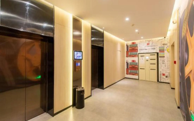 ibis Dalian Airport Huabei Road Hotel
