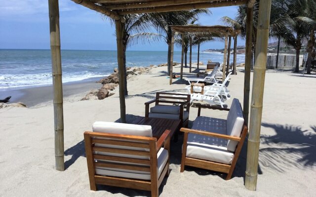 Hotel Punta Camarón Bungalows & Suites