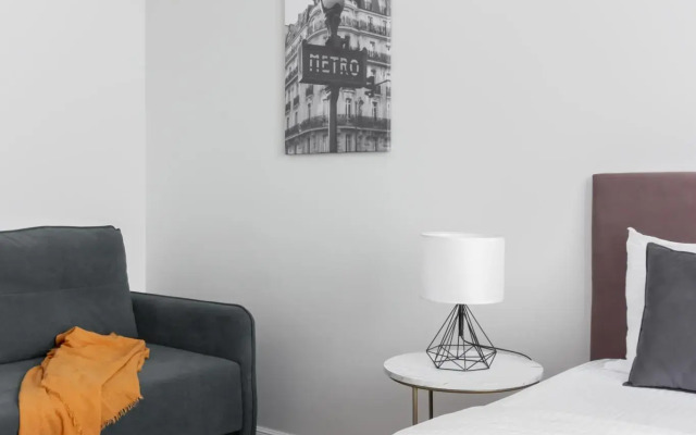 Банерджи апартментс на улице Муравская 44 корпус 2