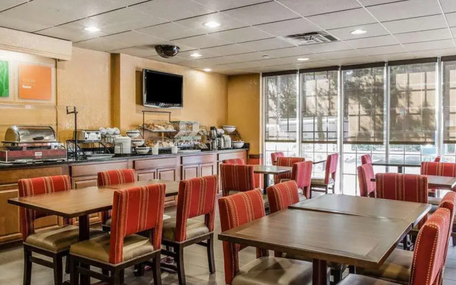 Comfort Inn & Suites