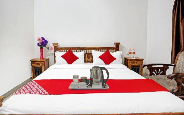 OYO Flagship 70101 The Royal Bharti Hotel