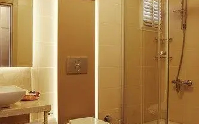 Maproom Boutique Hotel