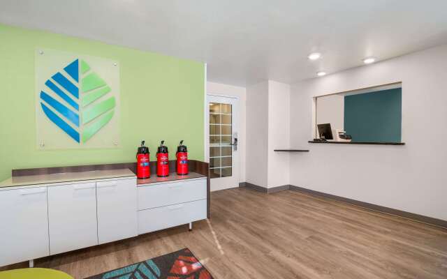 WoodSpring Suites North Charleston Airport I-526