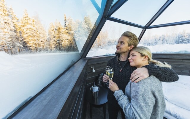 Arctic SnowHotel & Glass Igloos