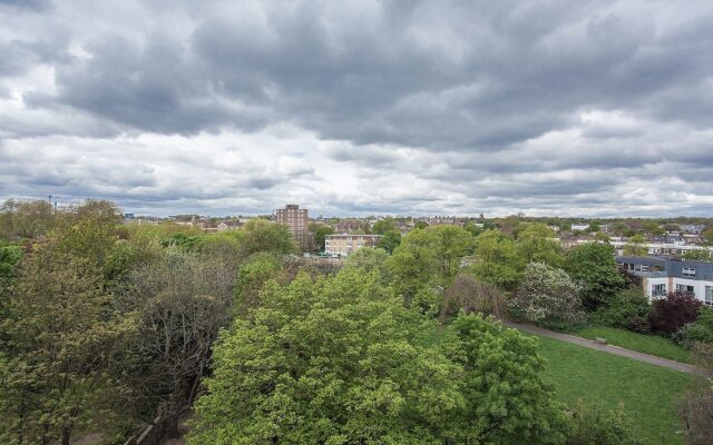 Modern 2 Bedroom Flat Close to Old Street