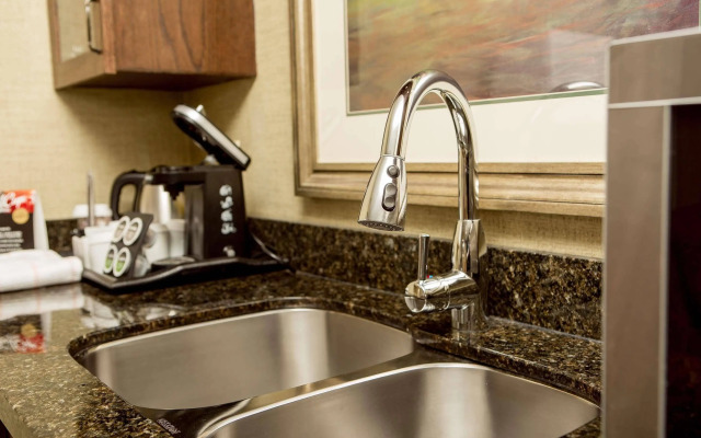 Best Western Plus Coquitlam Inn Convention Centre