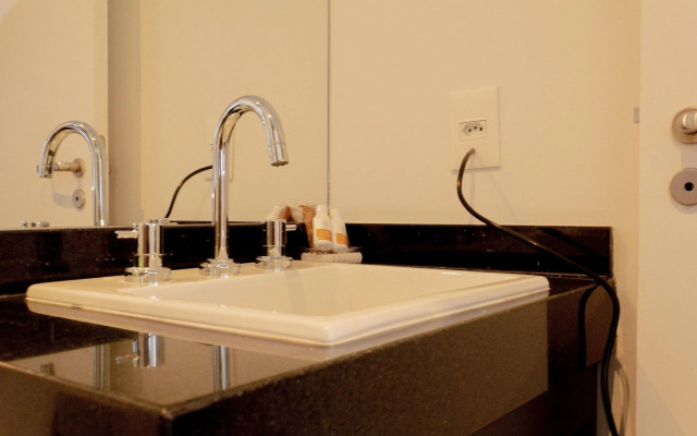 BHomy Vila Olímpia Charmoso e com varanda AL36