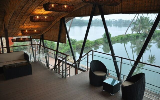 Aquatic Island by Poppys, Cochin