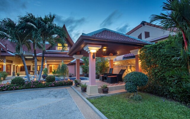 Blissful Villa Felicity with Ample Space