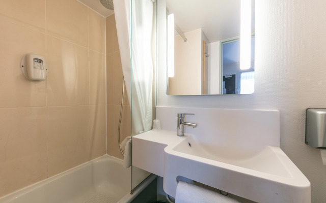 B&B HOTEL Toulouse Cité de l'Espace Mouchotte
