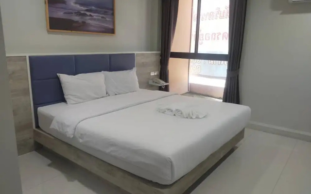 Sattahip 9 Boutique Hotel OYO Rooms