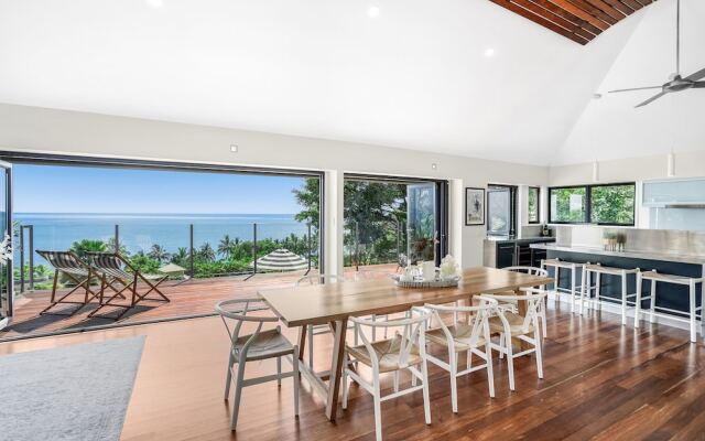 Belle Escapes - Trinity Blue Ocean View Home