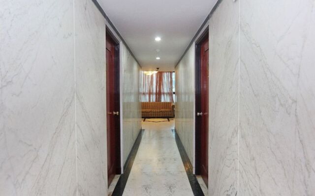 OYO 4452 Hotel Pigeon International