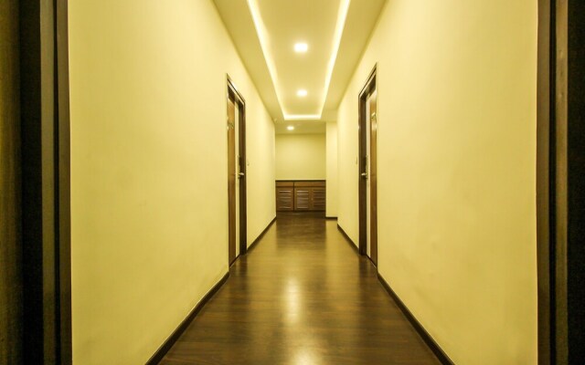 OYO 8045 Crest Hotel
