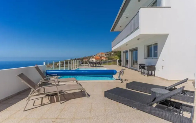 Villa Eldomar 61 in Estreito da Calheta