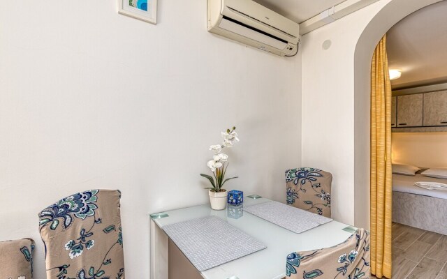 Brač Island Apt Mladineo A4 300mt From S